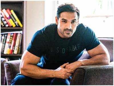 'Pagalpanti': John Abraham is out of action for two weeks