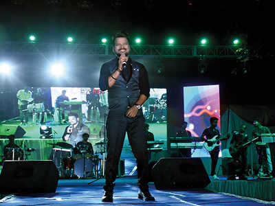 Shahid Mallya rocked this college fest in Lucknow