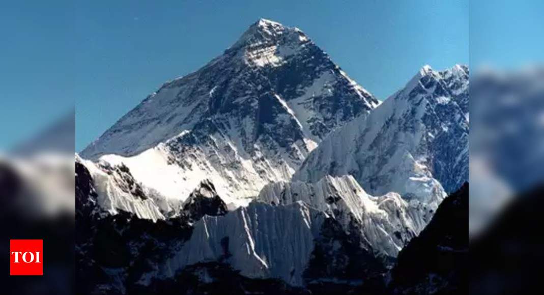 British Climber Dies On Everest As Death Toll Of Climbers In Nepal Reaches 18 Times Of India 