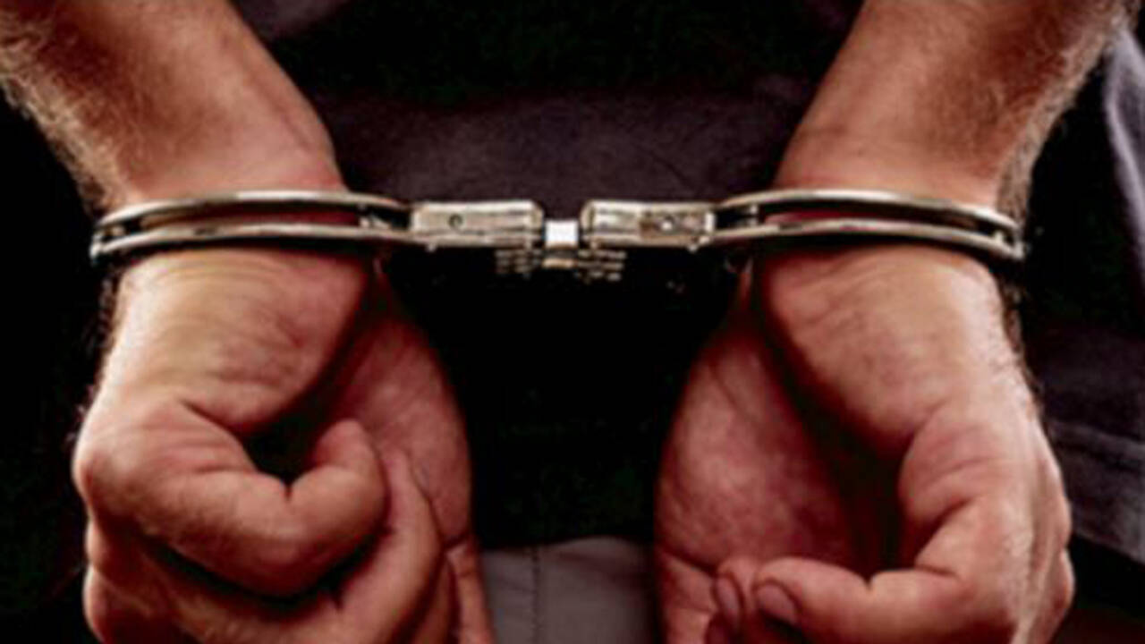 AMU’s clerk, ex-student among 4 arrested for leaking MBA entrance exam paper - The Times of India