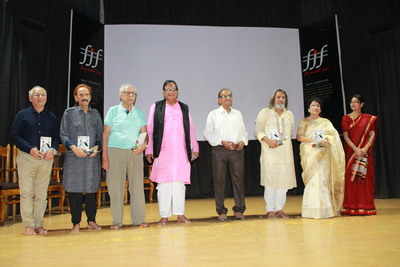 Special screening of Raktagolap held in city
