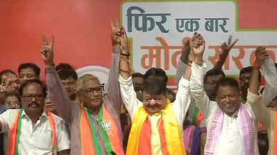 Big blow to Mamata! 2 TMC MLAs, over 50 councillors join BJP after West Bengal poll debacle