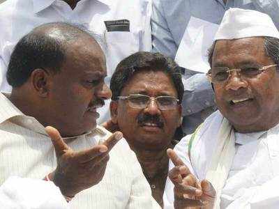 Congress rushing 2 senior leaders to Karnataka to check crisis in government