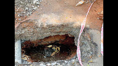 3ft crater on whitetopped Mysuru Road stretch poses a risk