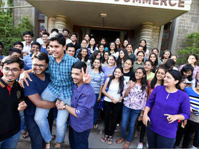 Pune division moves to No. 2 spot in Standard XII results but pass rate falls