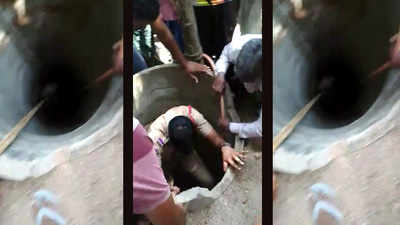 Hyderabad: Cop rescues two villagers stuck in well in Karimnagar