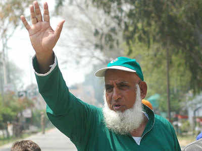 'Chacha Cricket' leaves for UK to support Pakistan cricket team at World Cup