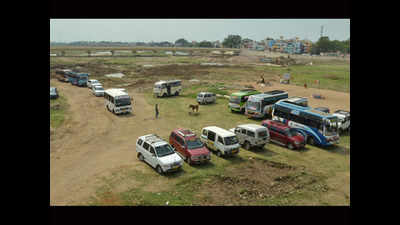 Vaigai river bed turns into parking lot