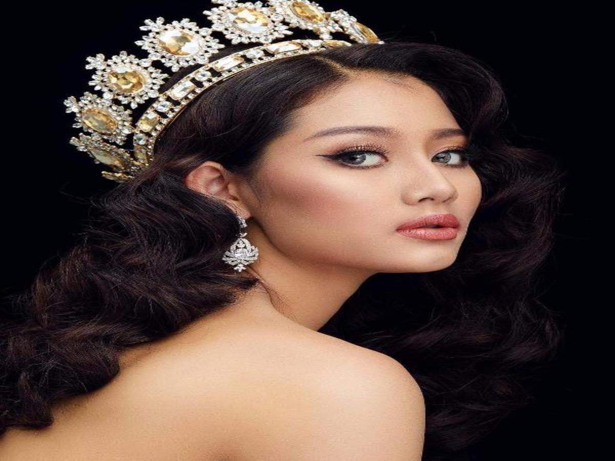 Swe Zin Htet Crowned Miss Universe Myanmar 2019