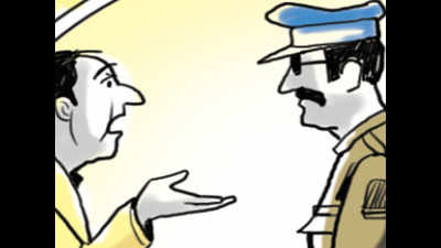 Mumbai: Two men who robbed bikers detained