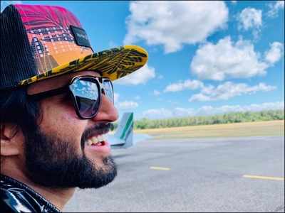 France Dairies! Vijay Deverakonda takes a break from foreign shoot; spends time with family