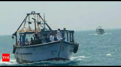 20 fishermen from TN, Kerala and AP stranded at mid sea after their boats suffer engine failure