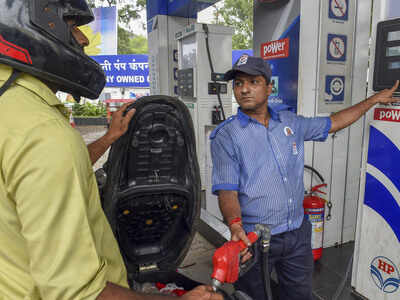 As trade war fears intensify, India witnesses fall in fuel prices