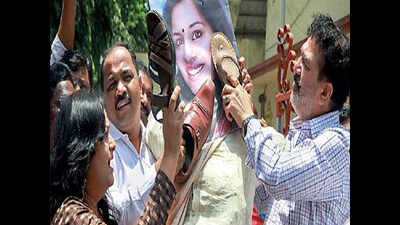 Nidhi Choudhary: IAS official shunted out of BMC after tweet on ...