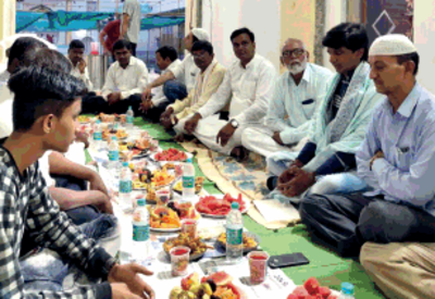Inter-faith iftar party celebrated over sumptuous meal