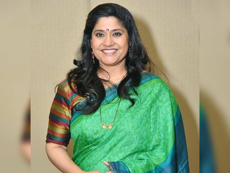 Renuka Shahane ventures into direction after 10 years