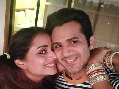 Yeh Rishta Kya Kehlata Hai fame Parul Chauhan gets romantic with husband; shares pictures