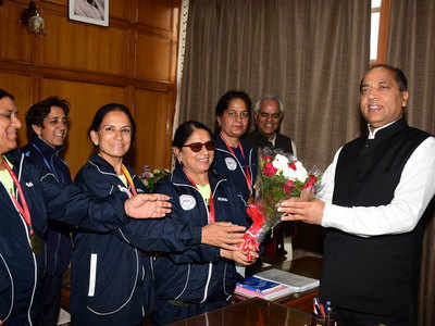 Indian Masters Women Hockey Team meets Himachal Pradesh Chief Minister