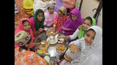 Dawoodi Bohras in Visakhapatnam mark Eid in spirit of charity