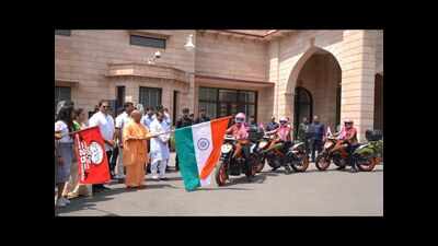UP CM Yogi Adityanath flags off Surat-based 'Biking Queens' for trip to ...