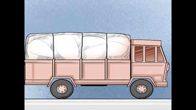 3 drivers flee with trucks loaded with medicines