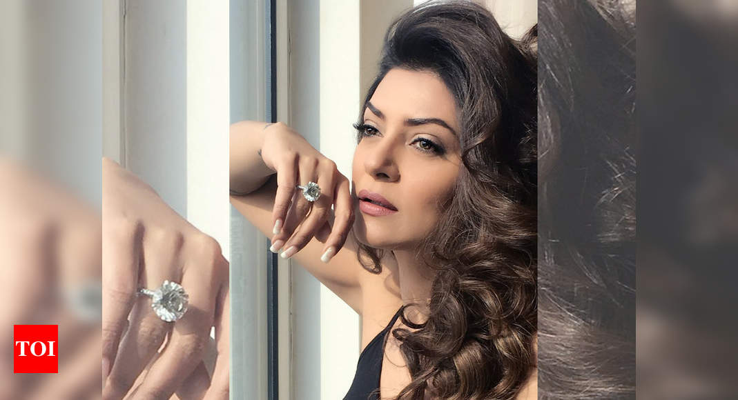 Sushmita Sen doesn't allow anyone to gift her diamonds, not even her  boyfriend Rohman Shawl | Hindi Movie News - Bollywood - Times of India