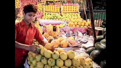 Jaipur: Ratnagiri out, Gujarat Alphonso sells like hotcakes