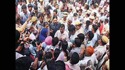 Arvind Kejriwal promises end of water woes for Badarpur residents