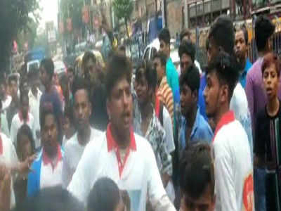 When fans of Dev and Jeet clashed outside a theatre