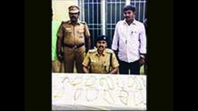 16 gold chains recovered from man