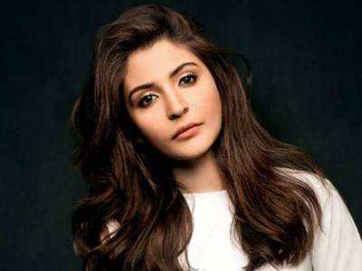 Watch: Anushka Sharma papped outside a dubbing studio in the city