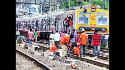 Central Railway punctuality hits new low with one snag a day