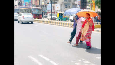 Ahmedabad burns at 44°C