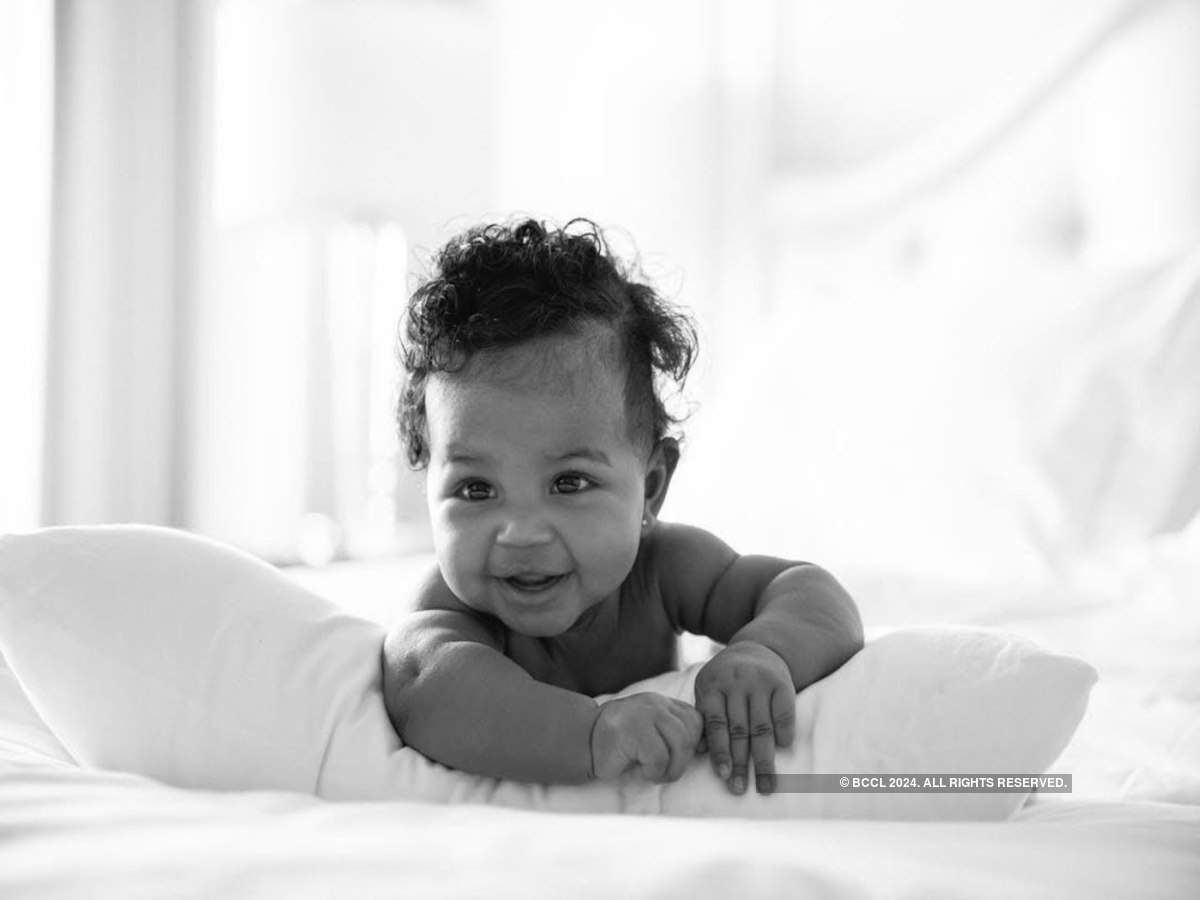 this-9-month-old-baby-girl-is-taking-the-modeling-world-by-storm