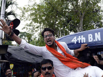 Amid BJP-TMC war of words, police stop hearses carrying slain workers' bodies