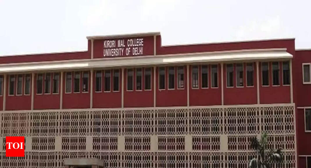 Qr Codes For Visually Impaired At Kirori Mal College | Delhi News