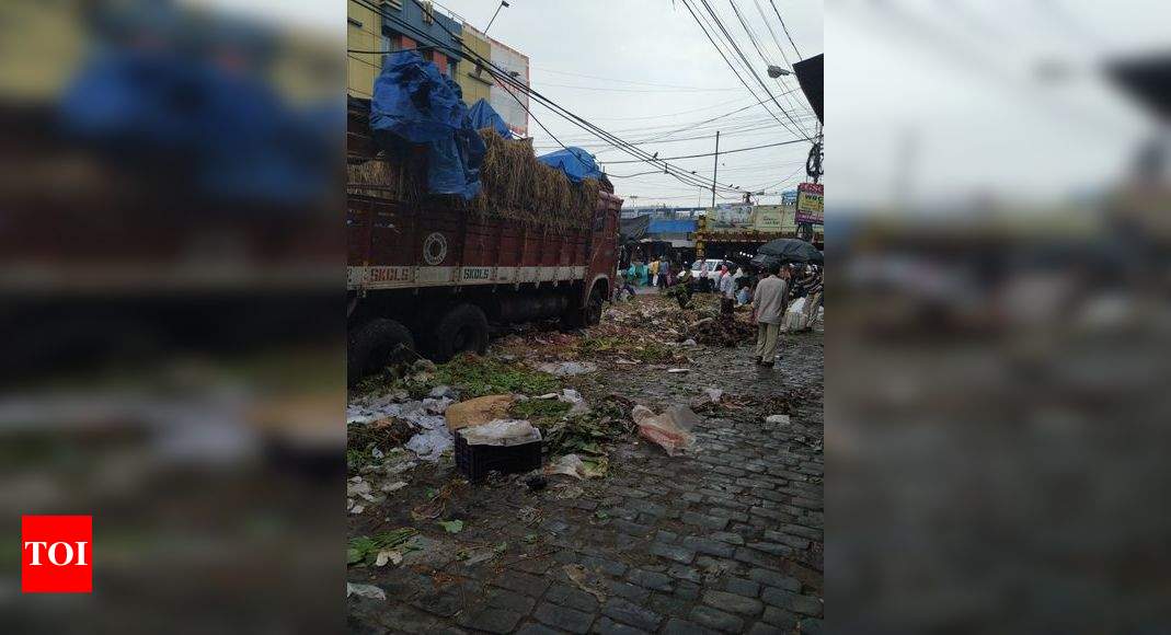 Garbage Littering At B.B.Ganguly Street - Times Of India