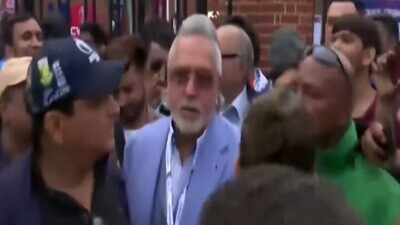 Crowd chants 'chor chor' as Vijay Mallya leaves Oval after India-Australia match