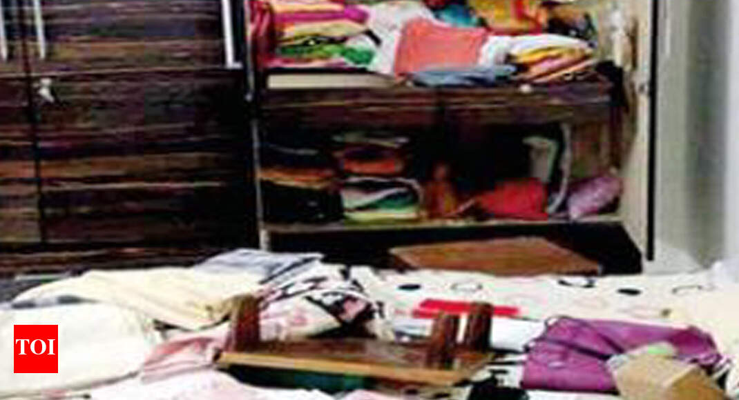 Burglary At Two Senior Executives’ Homes In Noida | Noida News
