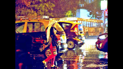 Mumbai witnesses pre-monsoon showers