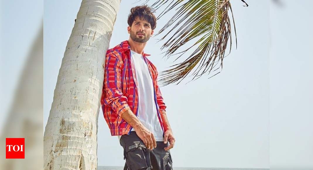 Animal: Sandeep Reddy Vanga dismisses criticism, claims only '15-20 jokers'  view Ranvijay and Kabir Singh as misogynistic | Hindi Movie News - Times of  India