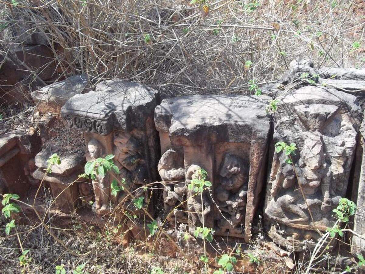 Illegal miners plunder artefacts around Sarbhang ashram in Satna, as government sleeps