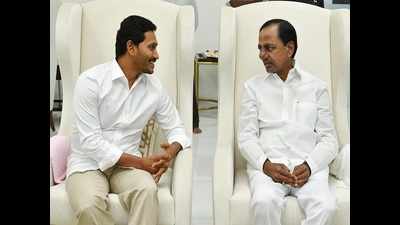 KCR invites Jagan as chief guest for Kaleshwaram project inauguration on June 21
