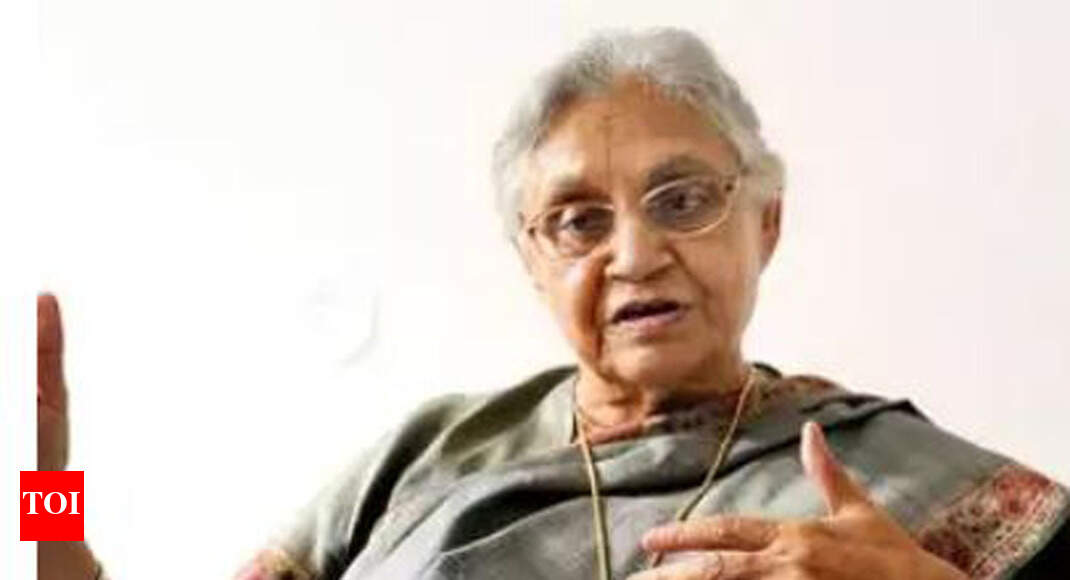 Sheila Dikshit Meets Kejriwal, Demands Six-month Waiver For Power Consumers | Delhi News
