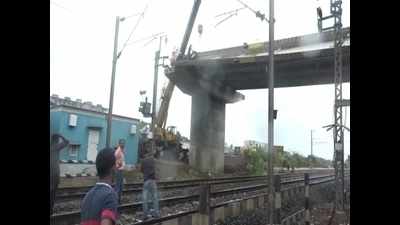 Heavy winds dislocate bridge girder on Western Railway's Mumbai-Surat section