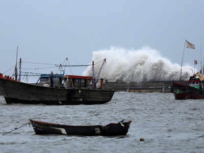 Cyclone Vayu: Over 3 lakh people evacuated; Army, IAF teams on standby