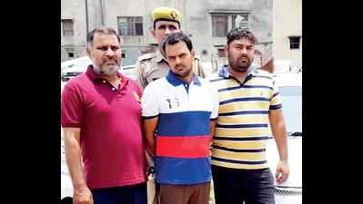 Cousin among 3 held for SP worker’s murder