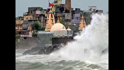 Cyclone Vayu: Gujarat staring at deadliest cyclone in two decades
