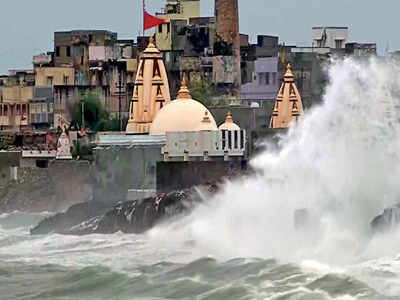 Cyclone Vayu: Gujarat staring at deadliest cyclone in two decades |  Ahmedabad News - Times of India