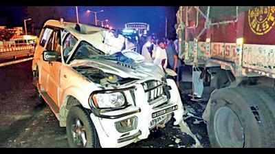 Visakhapatnam: Car rams lorry, two YSRCP activists dead